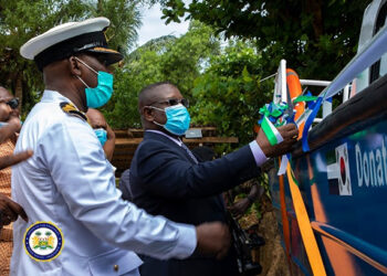 His Excellency President Dr Julius Maada Bio has commissioned fourinshore patrol craft at the White Man’s Bay Navy Headquarters in Freetown.