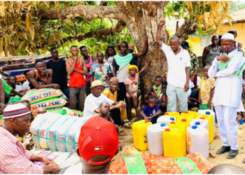 Ambassador Omrie Golley comforts Pujehun Fire Victims with Household and Food Supplies