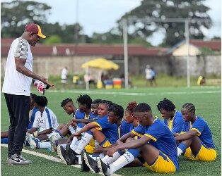 Ascentonians Dominate in Women’s Division One Playoff Opener