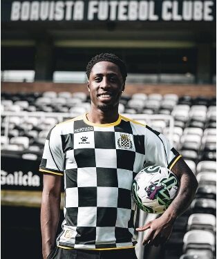 Osman KaKay Signs with Boavista Futebol Clube