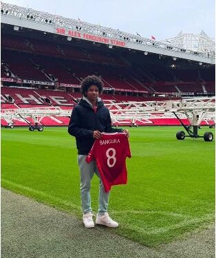 Freetown-Born Teenager Jeddeed Bangura Joins Manchester United Academy