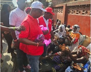 Ambassador Omrie Golley Donates Rice To The Vulnerable