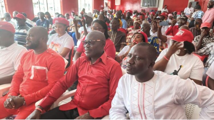 Dr. Ibrahim Bangura Donates Le500 Million to Support APC Kono Office Construction